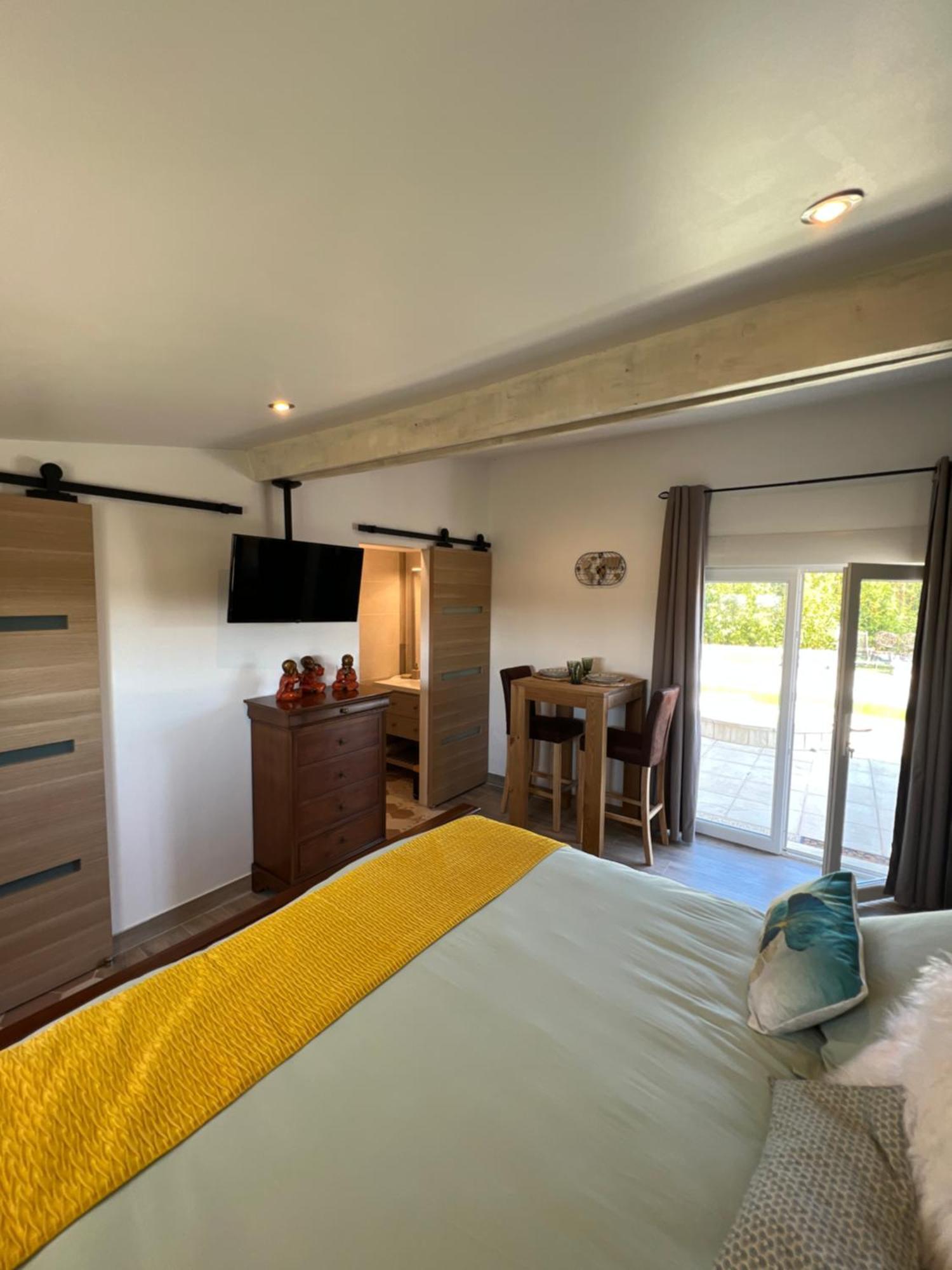 Lecrin Chambre D'Hote Spa Bellegarde  ภายนอก รูปภาพ