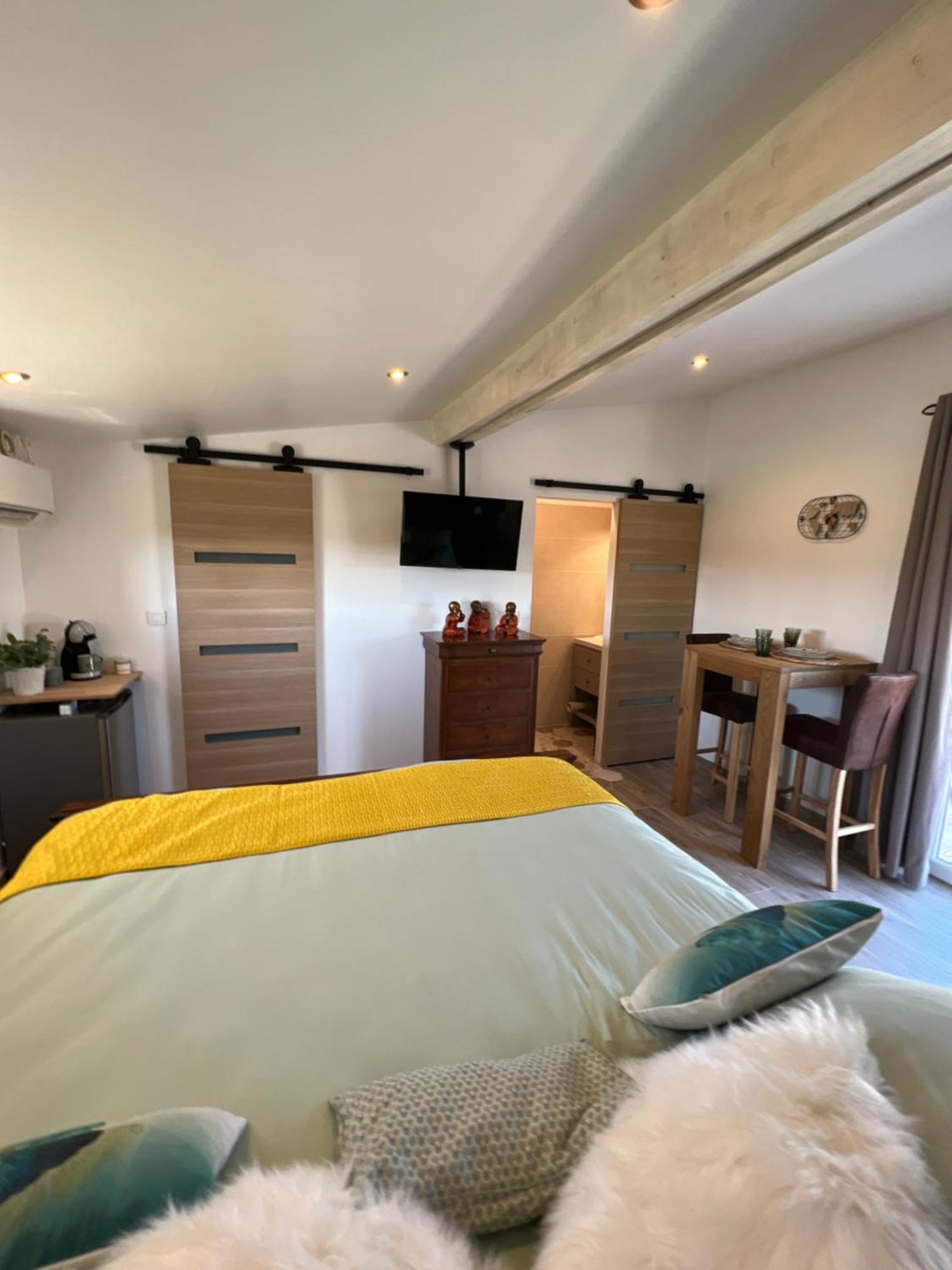 Lecrin Chambre D'Hote Spa Bellegarde  ภายนอก รูปภาพ